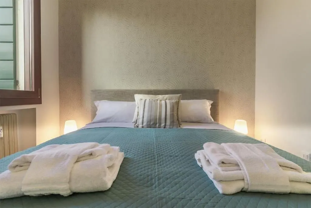 Enjoy Home - Bilocale Sulle Riviere Nel Cuore Di Padwa 0*,